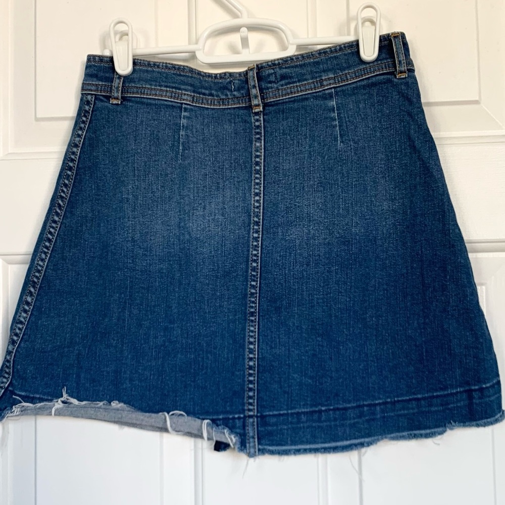 Zara Distressed Denim Skirt - Picture 2 of 4